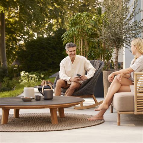 Top 10 Black Chaise Lounges for Stylish and Comfortable Outdoor Living