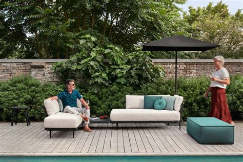 Top 10 Black Chaise Lounges for Stylish and Comfortable Outdoor Living